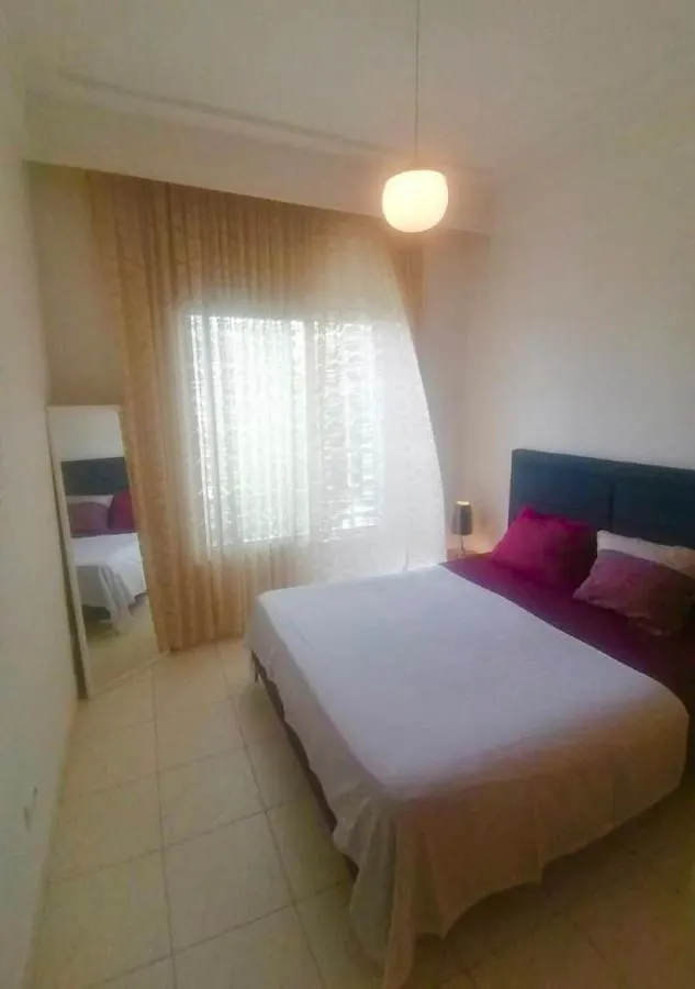 Tres Bel Appartement Avec Jardin Et Vue Sur Le Lac